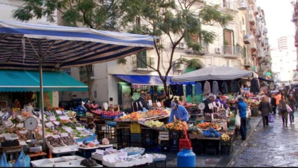 Casetta Soriano - Piazza Dante Napoli Eksteriør billede